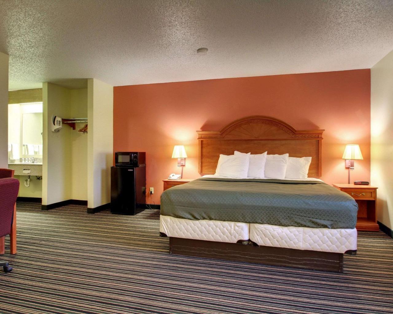 Quality Inn Indianola Bagian luar foto